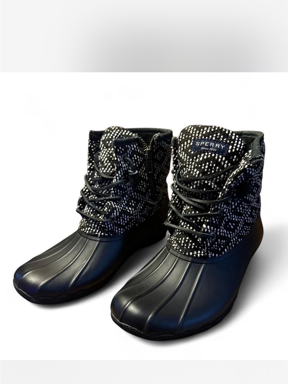 Sperry Black Patterned Duck Boots for Women size 6